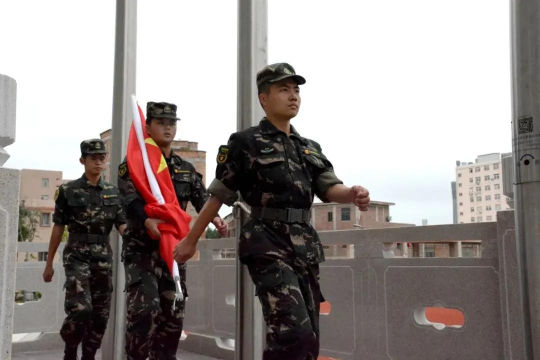 石狮八中什么时候军训,石狮八中军训最新视频