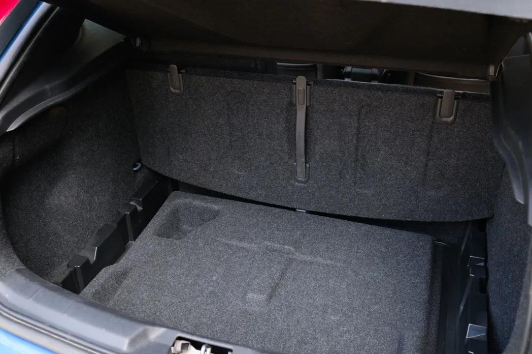 15款v40沃尔沃二手,二手沃尔沃v40多少钱