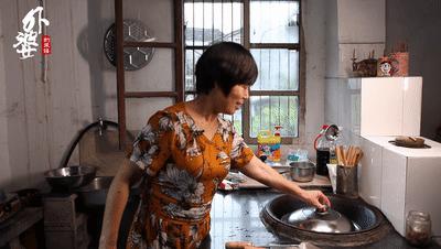 猪肚要用醋洗吗,猪肚要洗干净再冰冻吗