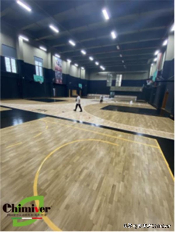 运动木地板彩漆,运动木地板漆施工视频