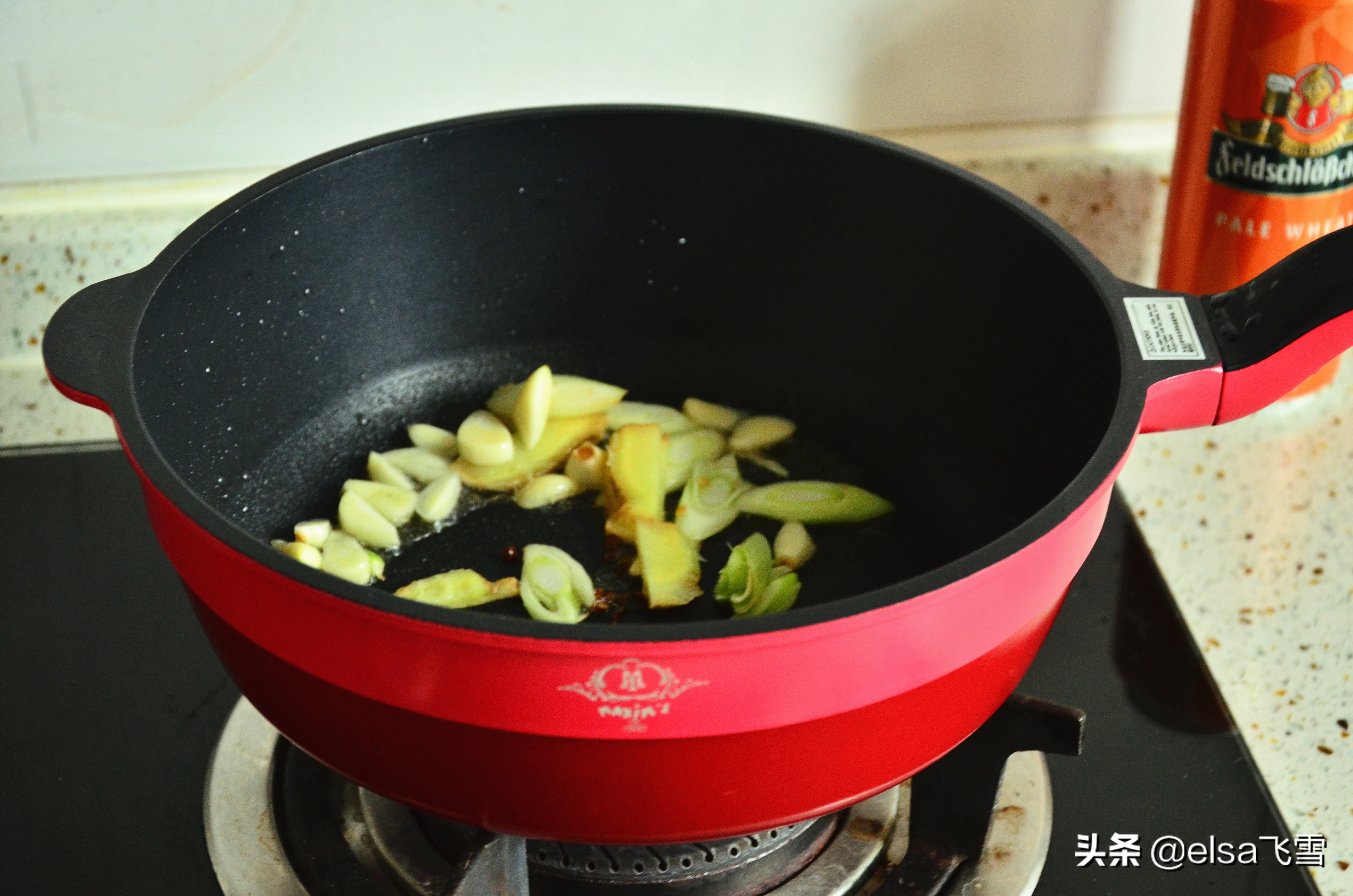 扇贝肉用蒜蓉辣椒炒还是豆瓣酱,炒扇贝的辣酱可以用郫县豆瓣酱