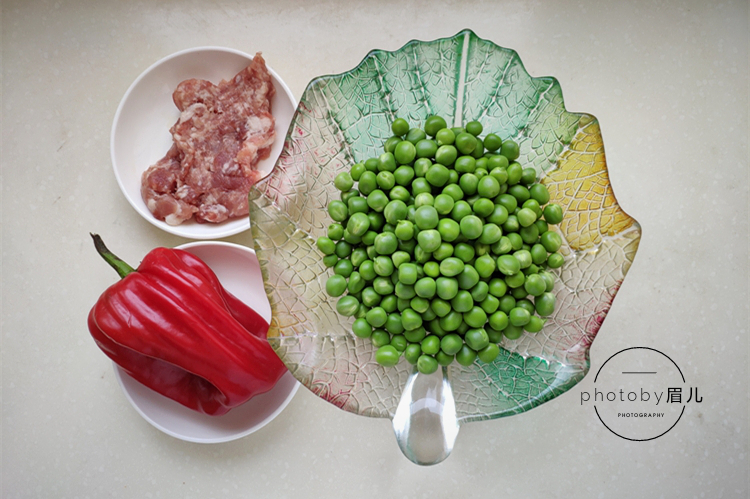 为啥你做的豌豆容易变黄?只要一招,炒出来的豌豆翠绿又好吃