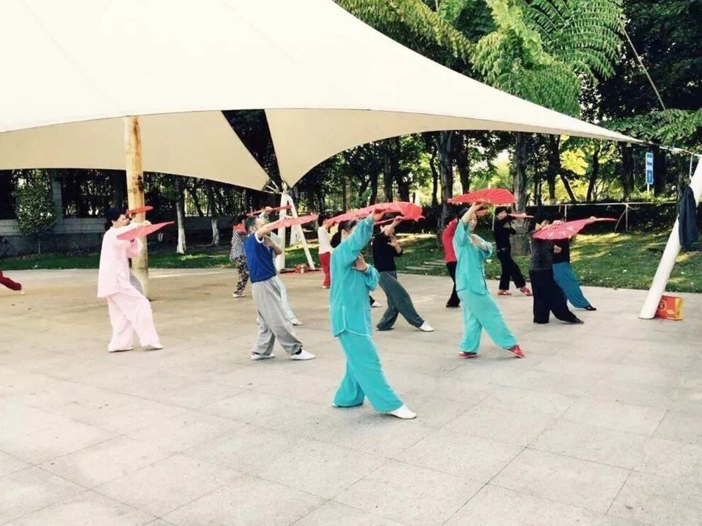 殿前街道兴隆社区大唐八期“三个到位”打造“阳光小区”被人民网转载报道