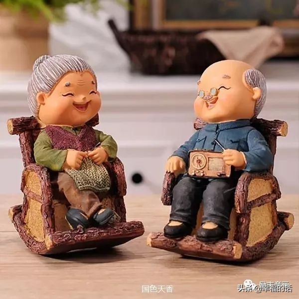 退休老师写给老伴的对联太幽默啦,老太太写给老婆的对联