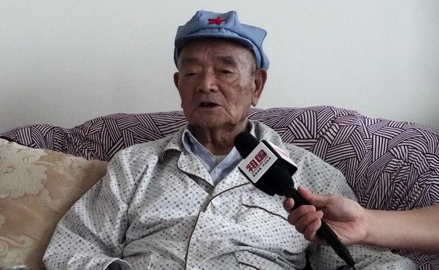 《祖国》杂志编委会执行主任李和平一行拜访老红军万海峰上将