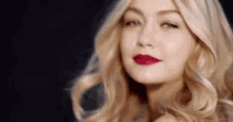 爱美绝对不是肤浅的取悦他人,爱美不仅仅为了漂亮的外表