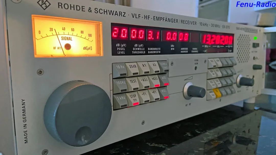 令人垂涎的模块化设计|重达23公斤罗德施瓦茨商用级接收器EK070