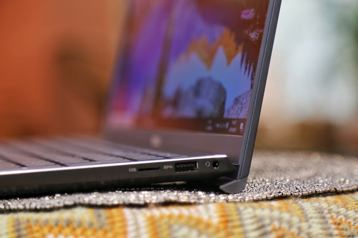 戴尔灵越燃7000玩游戏,戴尔灵越7000的4k屏幕