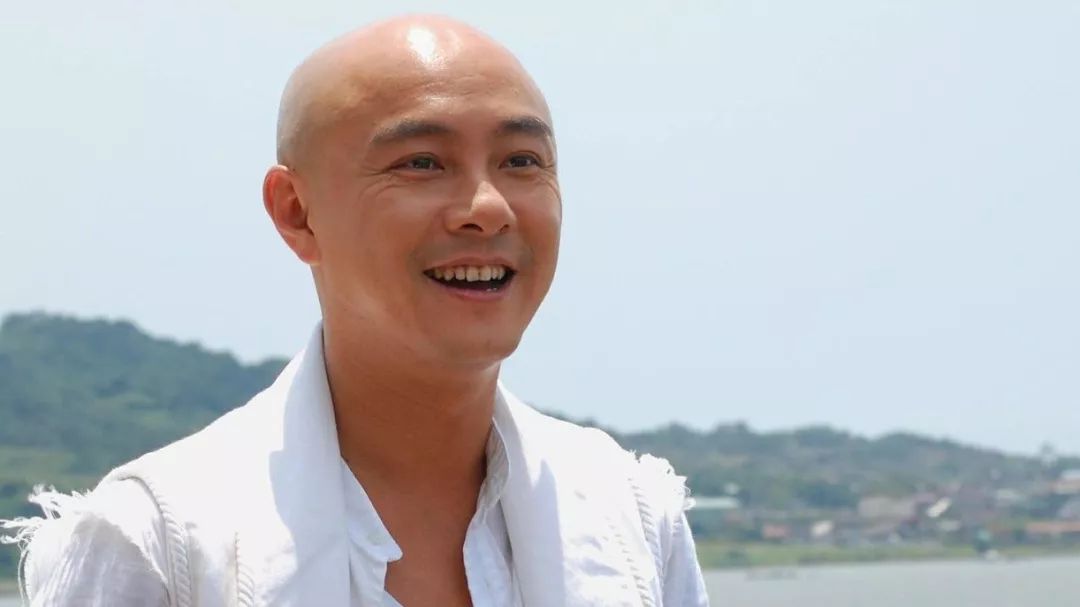 张卫健嗨唱转起来一开始出场,张卫健上嗨唱转起来完整版