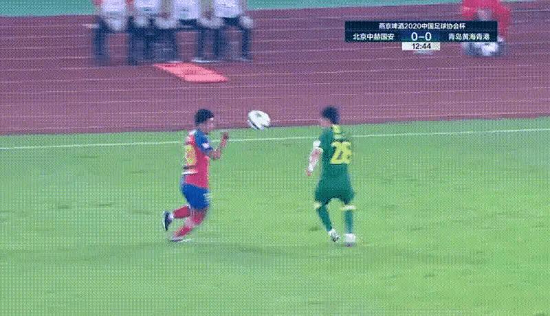 中超罕见一幕,中超关键战再现罕见一幕