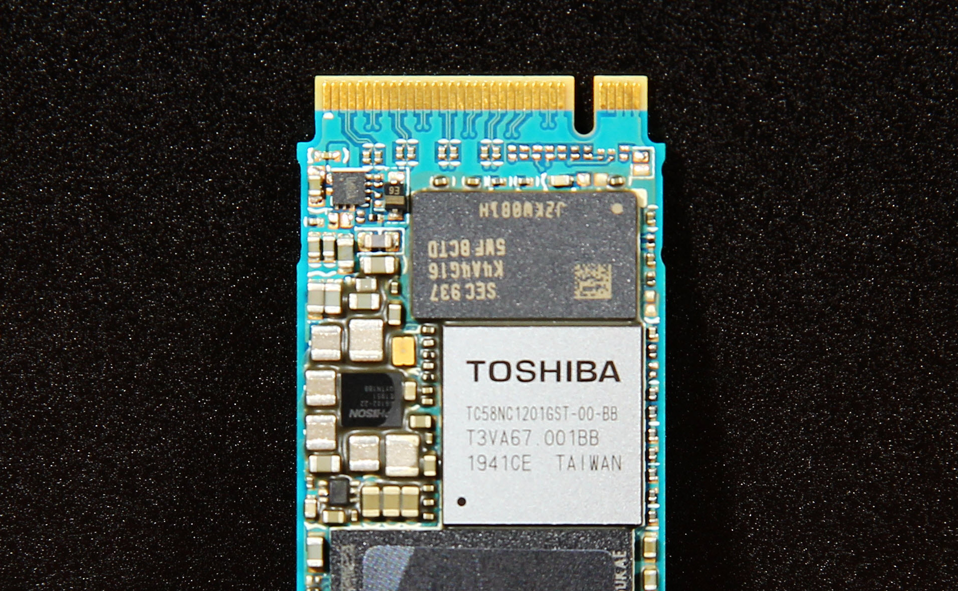 铠侠rc10固态硬盘测评,镁光2200固态对比铠侠rd10