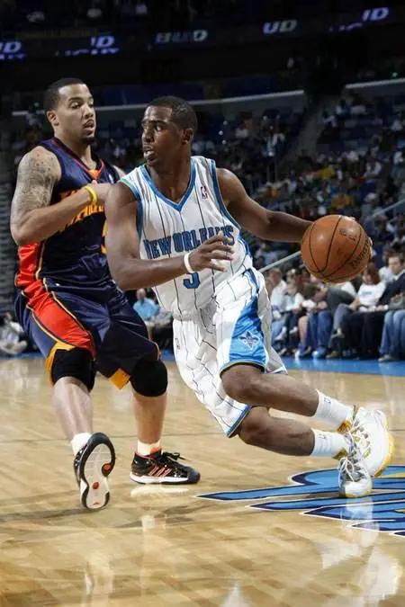 nba球员篮球装备,nba球员穿的球服一般多少钱