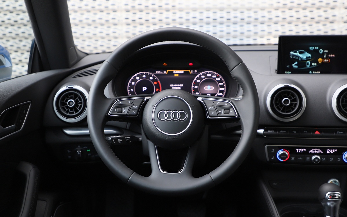 双门四座的顶级豪车,两百万舒适度最好的四座敞篷车