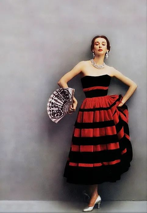 会修飞机的绝代超模，自己开公司，为何最终在小餐馆度过余生？