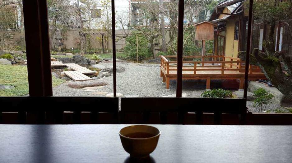 “一个人的除夕跟平常的晚上差不多”