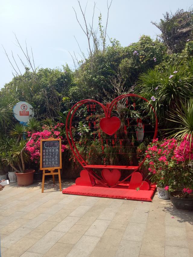 蜈支洲岛到天涯海角有多远,蜈支洲岛和天涯海角哪个好