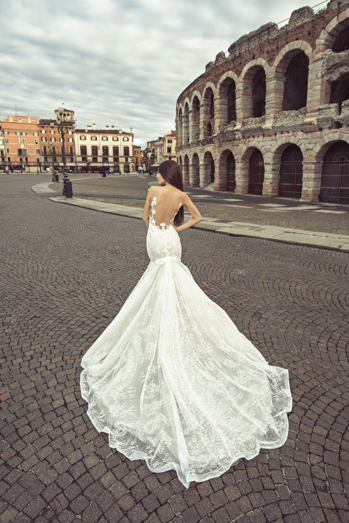 juliakontogruni高定款,juliakontogruni是什么品牌