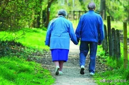 青山依旧夕阳如初,山河依旧夕阳如初