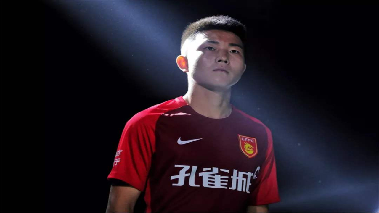 “钢铁小将”陶强龙:17岁进入国足,被评选为世界60大新星