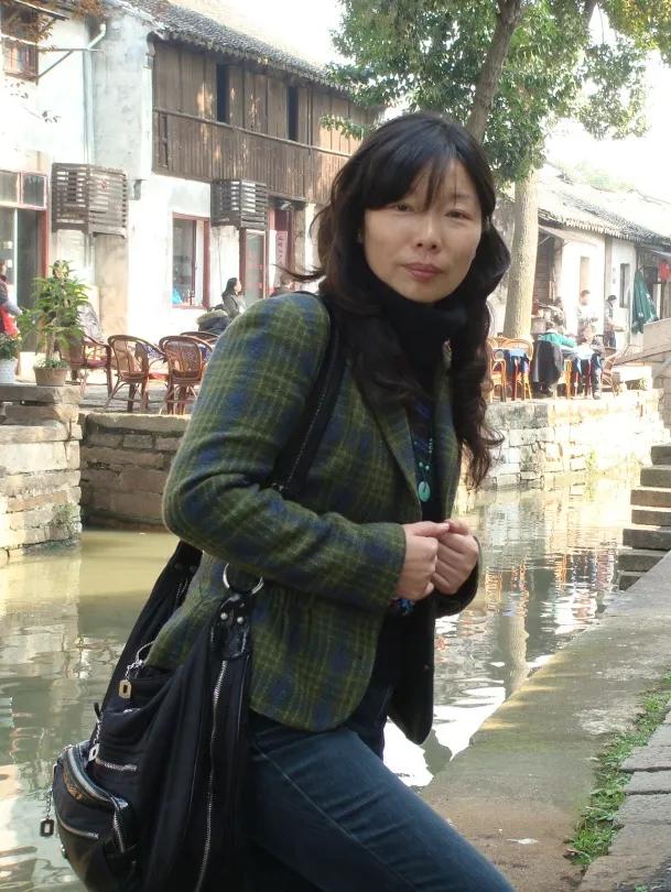 鍗椾含榧撴ゼ浜屽崄涔濅腑鑷磋繙涓,鍗椾含榧撴ゼ浜屽崄涔濅腑鑷磋繙鍒濅腑