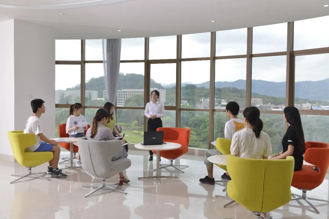 为什么是泉信?让他们来告诉你