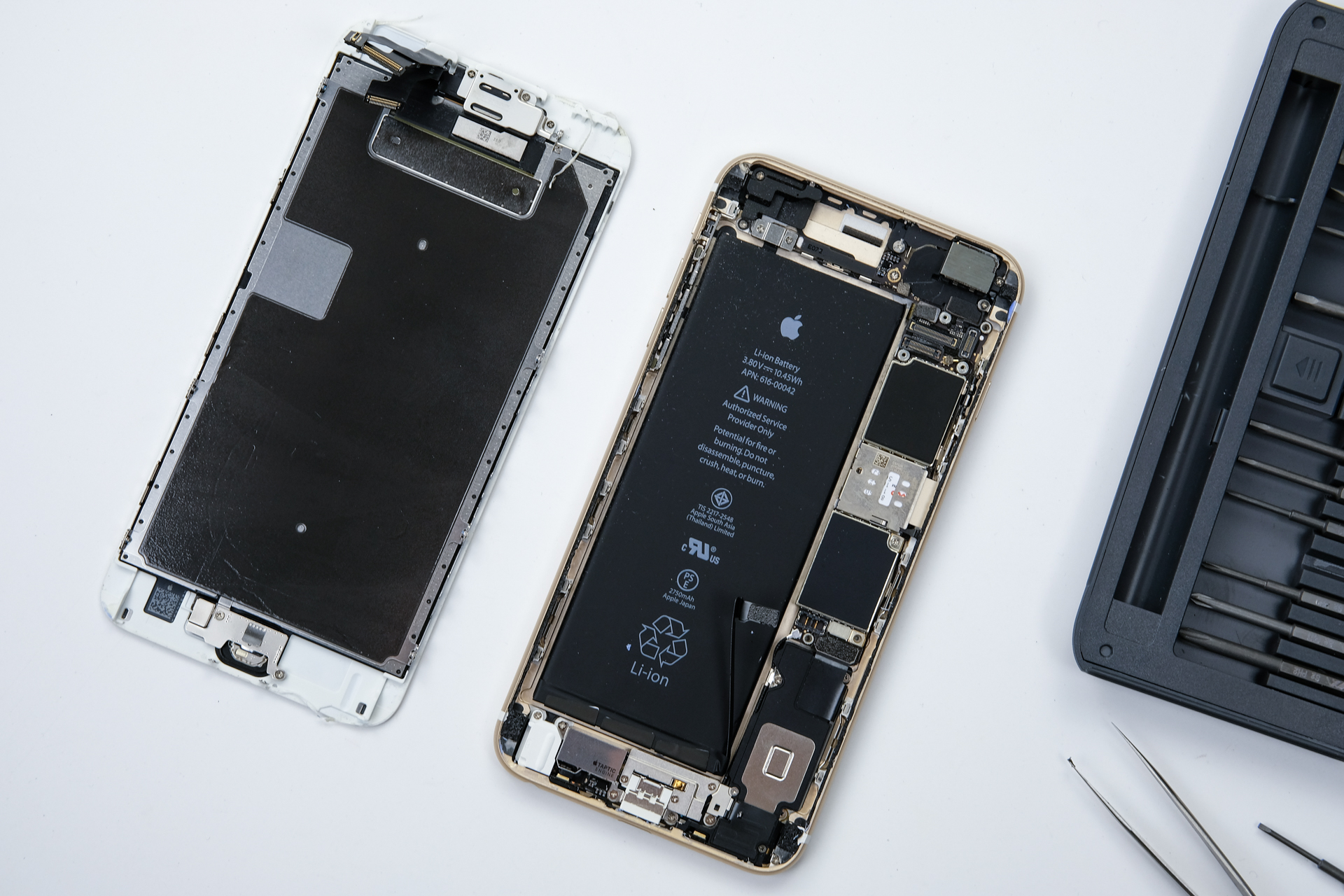 iphone如何更换电池电芯,iphone怎样更换电池才全绿