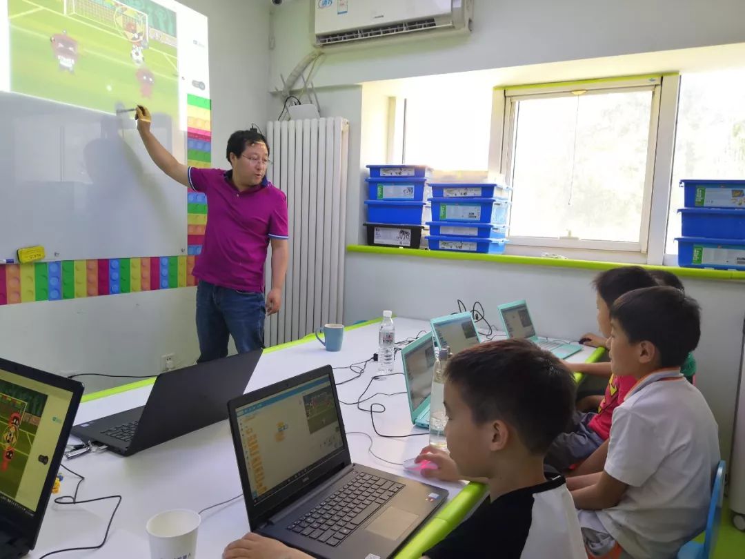 编程从小学起,编程是孩子立足未来的必备技能