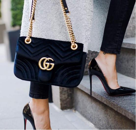 lv瀹樼綉鍥炲簲,lv瀹樻柟鍥炲簲