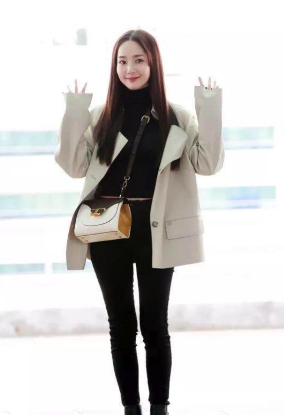 tods春夏发布,tods2022早春新款