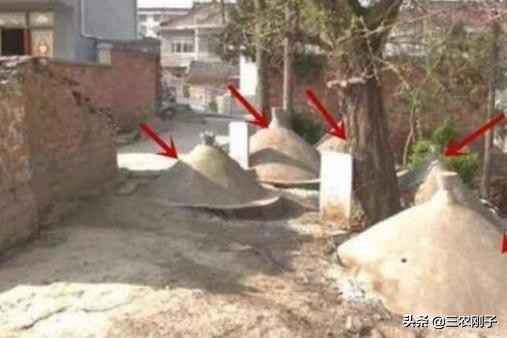 农村房子有坟墓怎么处理,农村房屋旁边有人建坟墓怎么处理