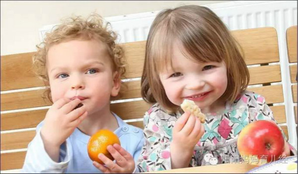 1-2岁宝宝不爱吃饭，怎么破？各种喂养问题大解析