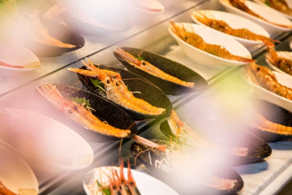 航母海鲜自助,陆家嘴自助帝王蟹