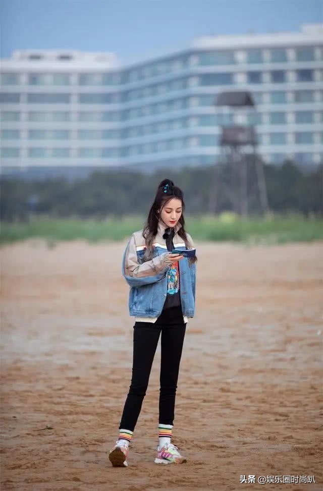 杨幂同款袜子穿搭,杨幂袜子搭配