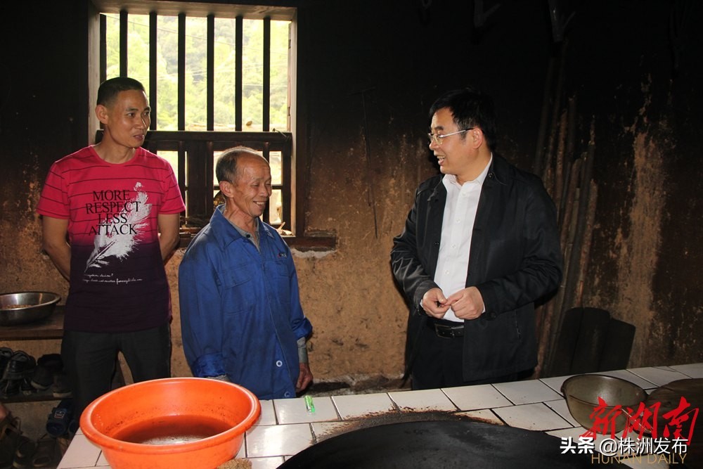 待到山花烂漫——追记“最美扶贫书记”黄诗燕