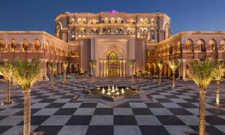 中国第一家开在境外的五星酒店,中国投资100亿建成的酒店