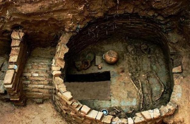 考古挖出千年棺,考古挖出千年巨棺图片