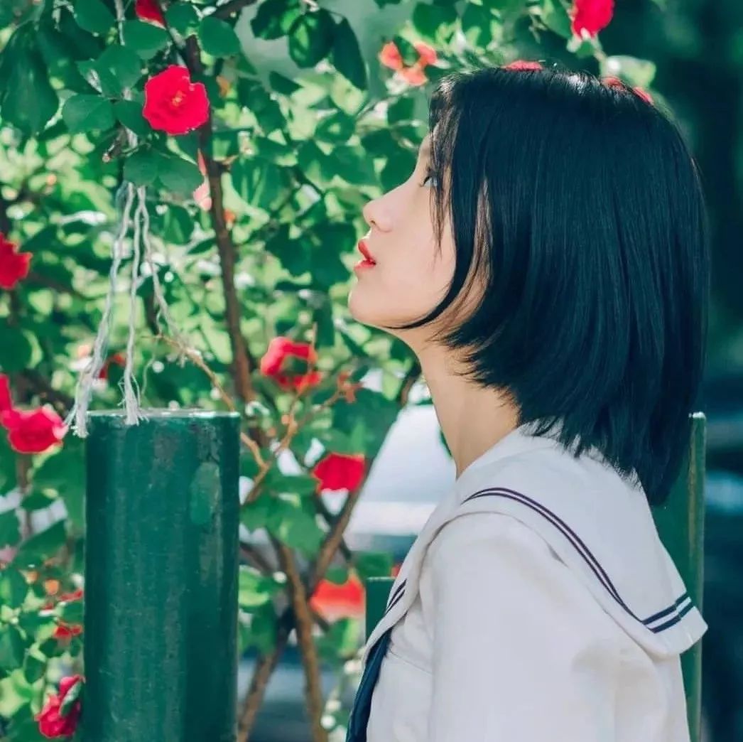 女生起床不用打理的气质发型,不想打理却又很好看的女生发型