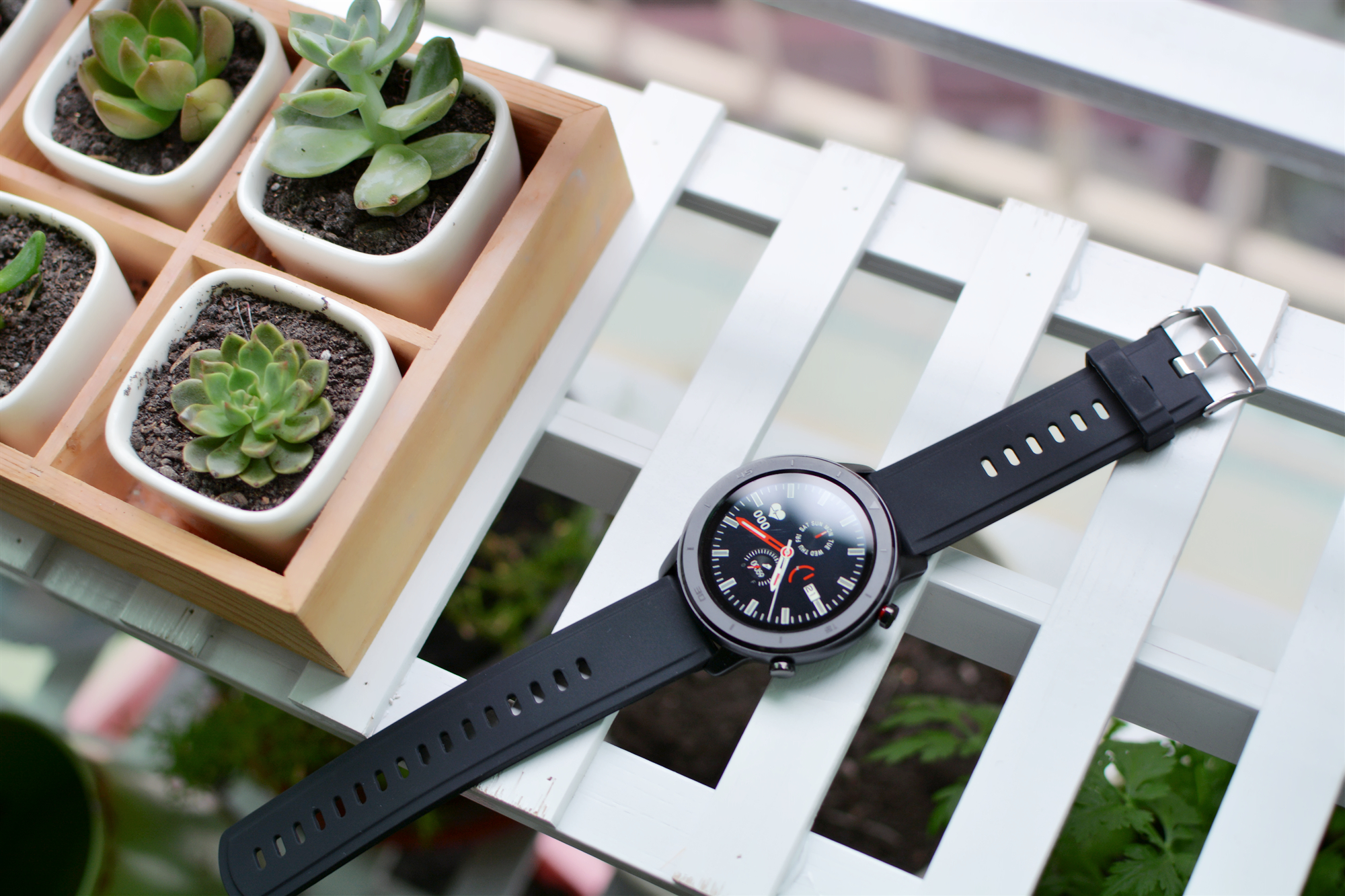 戴上智能手环进行户外运动,带上vivos15去旅行