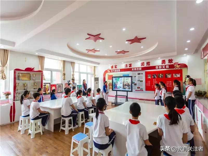 郑东新区昆丽河小学开学典礼,家国情怀校园