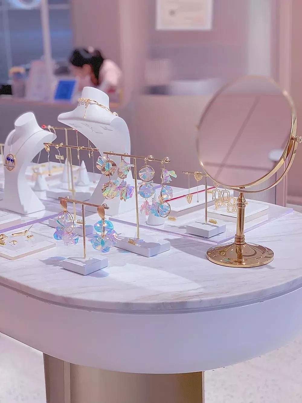 放弃淘宝，拒绝代购，「魔都新潮买手店list」，潮流尖货全搜集！