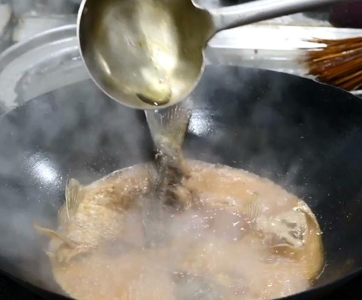 正宗重庆烤活鱼配方,烤活鱼最正宗的做法