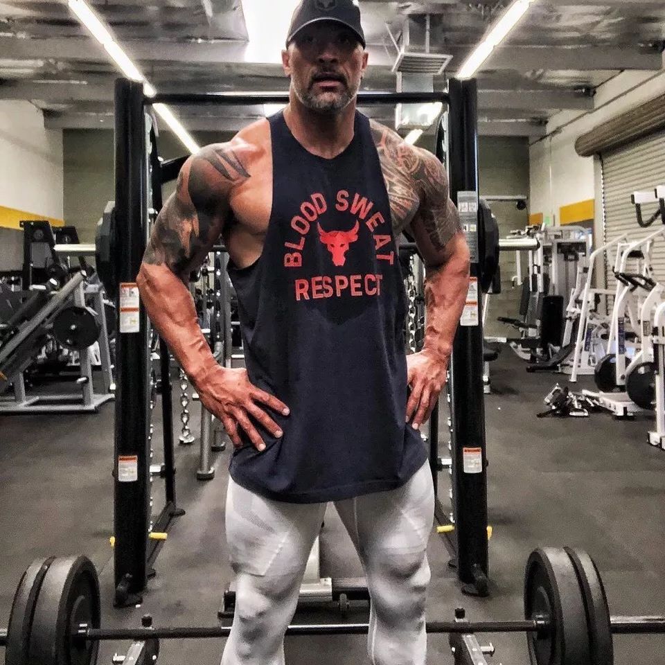 巨石强森健身计划,巨石强森训练时间表