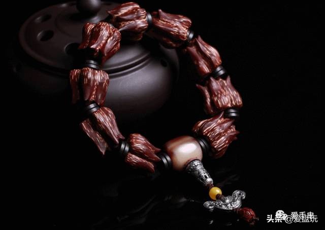 滴血莲花菩提盘玩前后对比效果图,21颗菩提手串盘玩