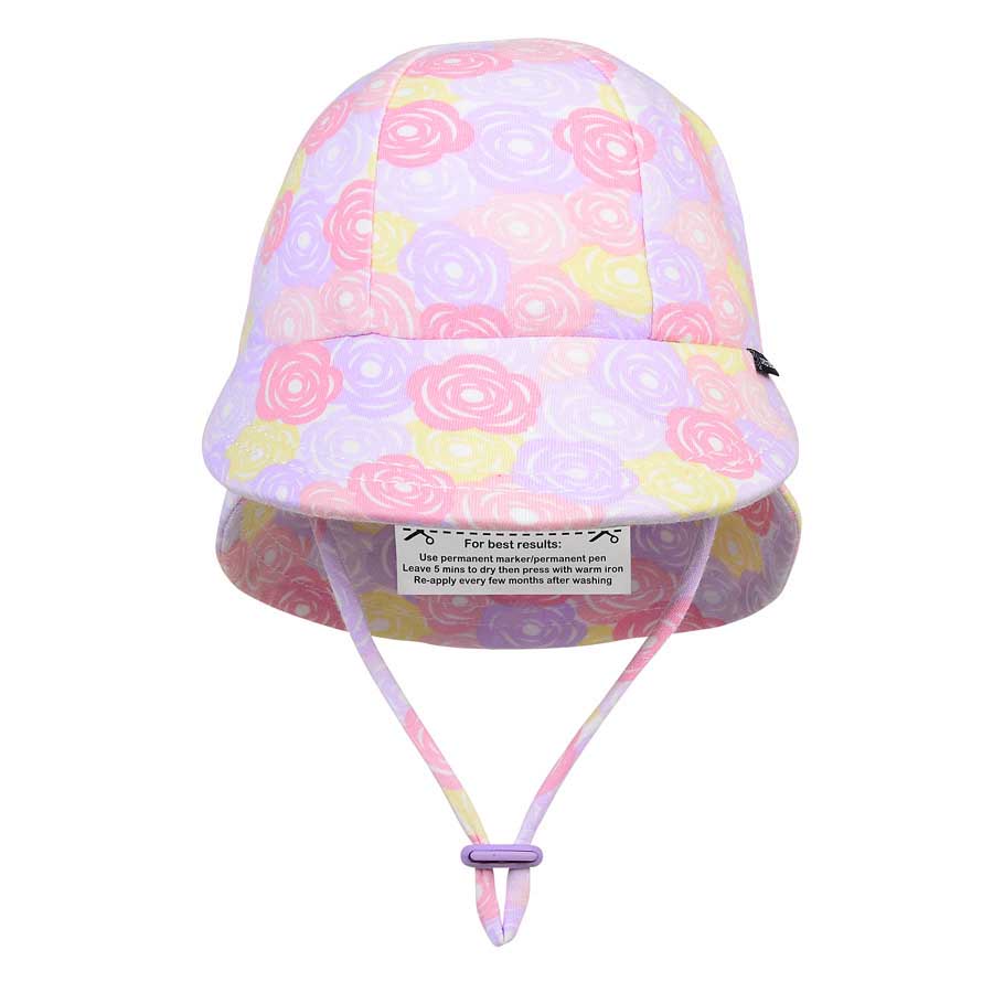 宝宝流行的防晒帽,一招教你给宝宝选防晒帽