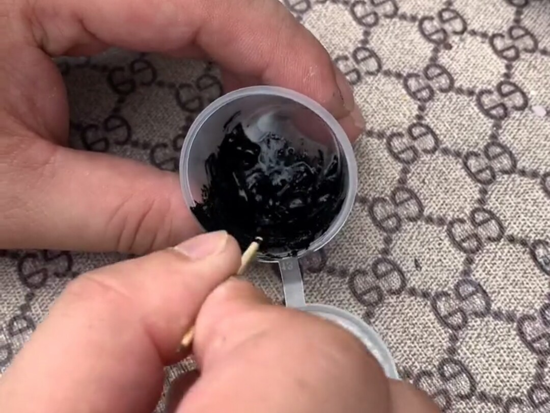 真皮衣磨损掉漆怎么修补,真皮衣皱了怎么搞平整