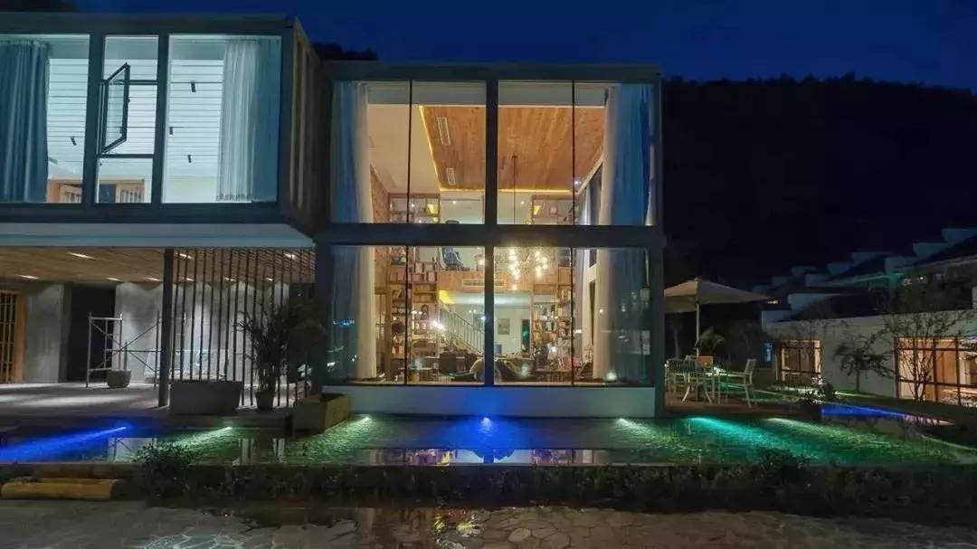 四个集装箱别墅民宿小院,5个40尺集装箱改造别墅图片