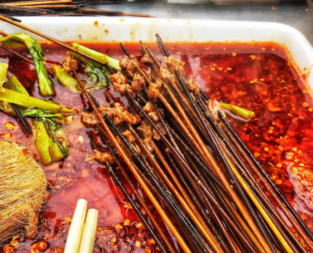 成都最好吃的老式麻辣烫视频,超级好吃的麻辣香锅麻辣烫