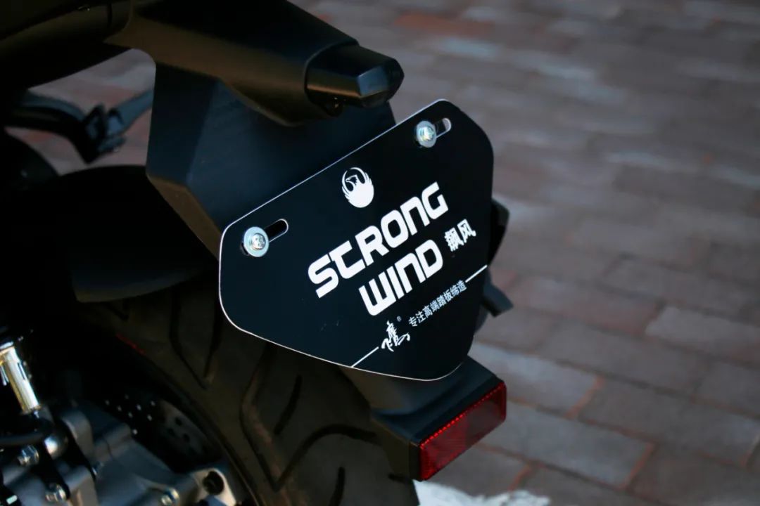 城市高颜值燃油踏板车,城市炫酷150踏板摩托车推荐