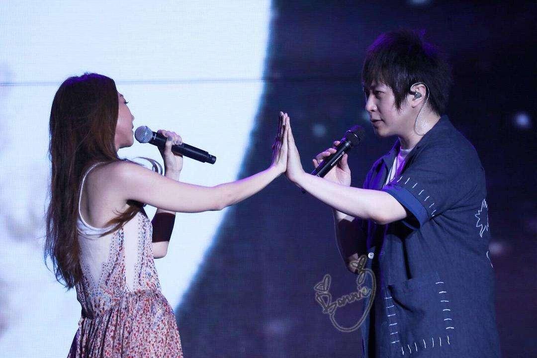 陈绮贞和交往18年男友分手,阿信陈绮贞发长文