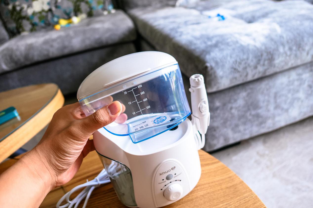 天天宅家胡吃海塞,水牙线比电动牙刷更靠谱!用过的都知道